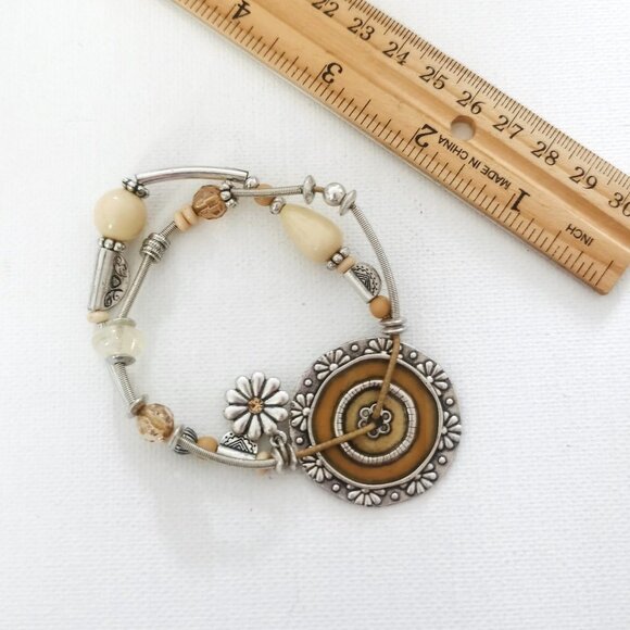 Daisy Western Stretch Bracelet - Picture 3 of 4